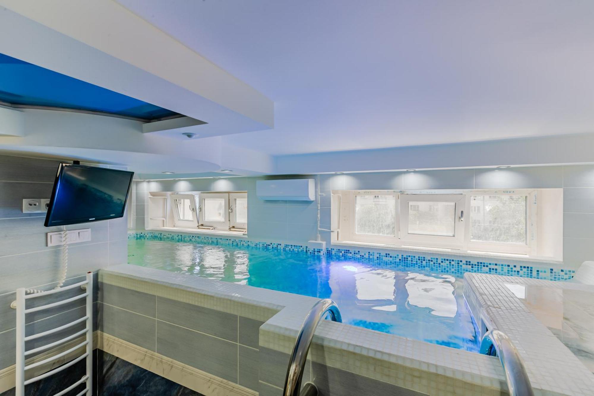 Luxury Apartment With Pool And Hammam Kiev Dış mekan fotoğraf