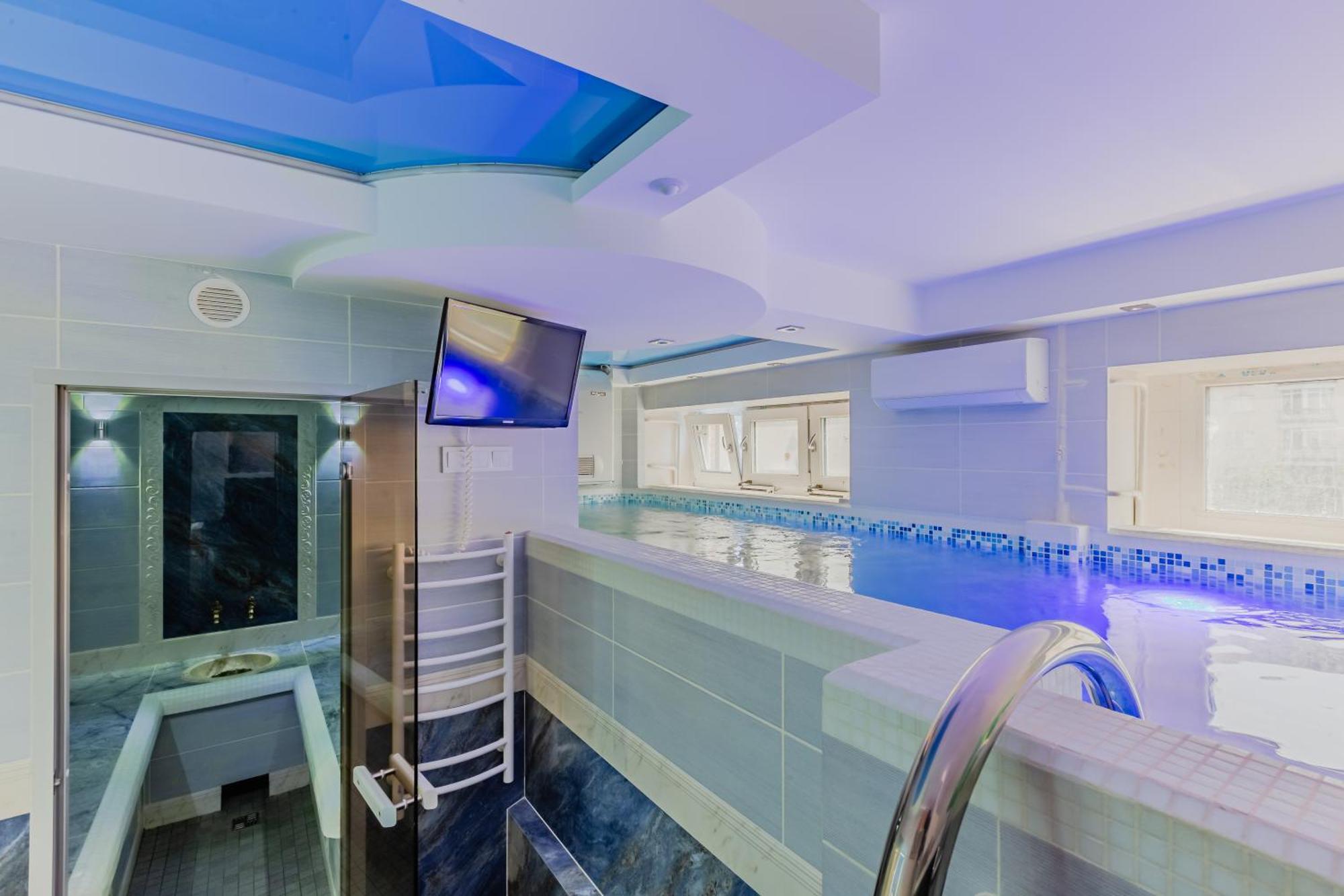 Luxury Apartment With Pool And Hammam Kiev Dış mekan fotoğraf