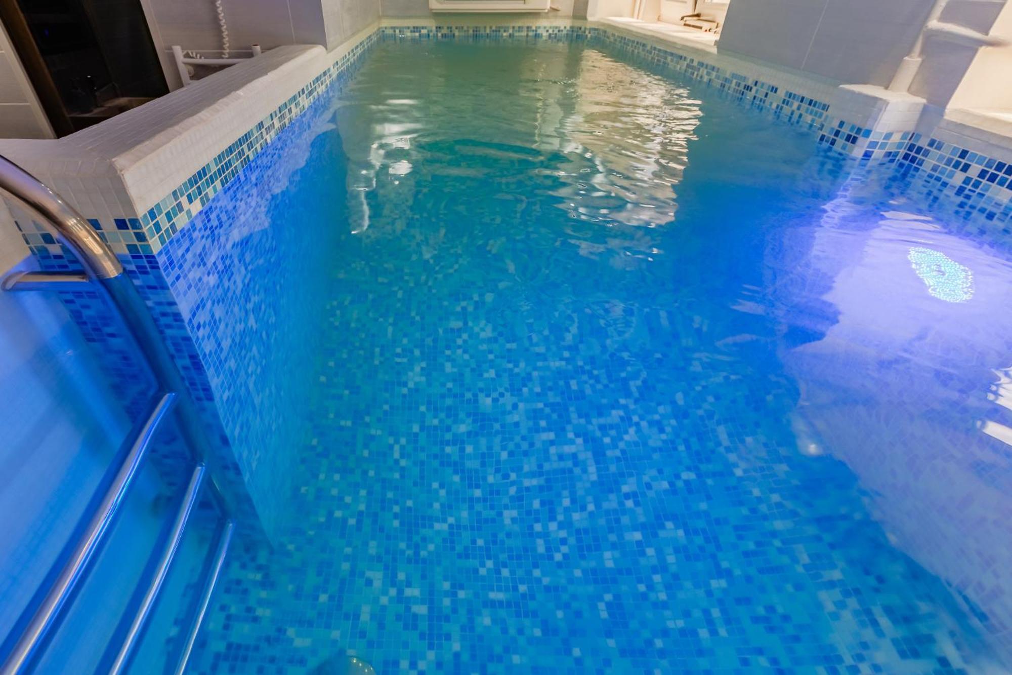 Luxury Apartment With Pool And Hammam Kiev Dış mekan fotoğraf
